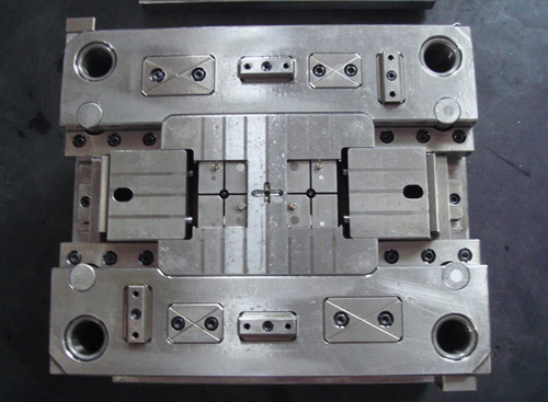 注塑模具廠如何挑選是模具生產最重要的一步 注塑模具廠如何挑選是模具生產最重要的一步